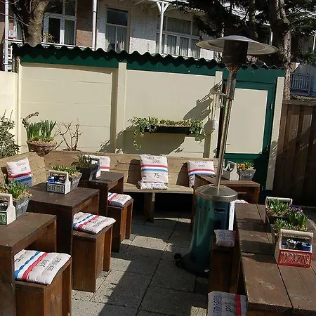 Mimosa Scheveningen Гаага