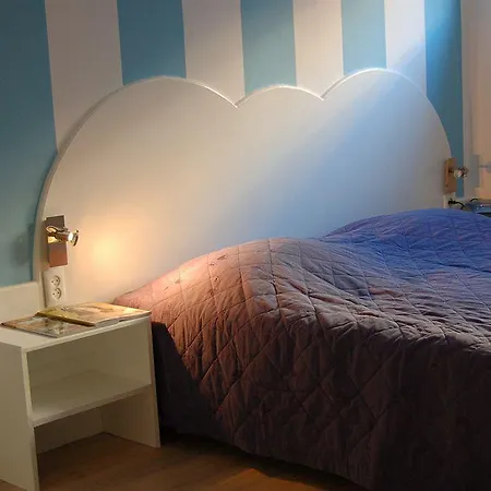 Hotel Zest Den Haag - Scheveningen デン・ハーグ